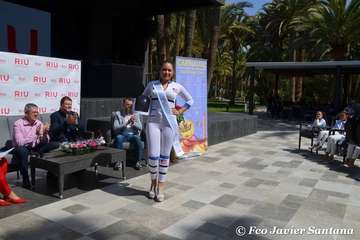 La canditada  teldense Fabiola Bosa Armas (Foto 1-4) y la aspirante que lucirá un traje diseñado por Gisela Guardia, también de Telde (Foto 5-6)
